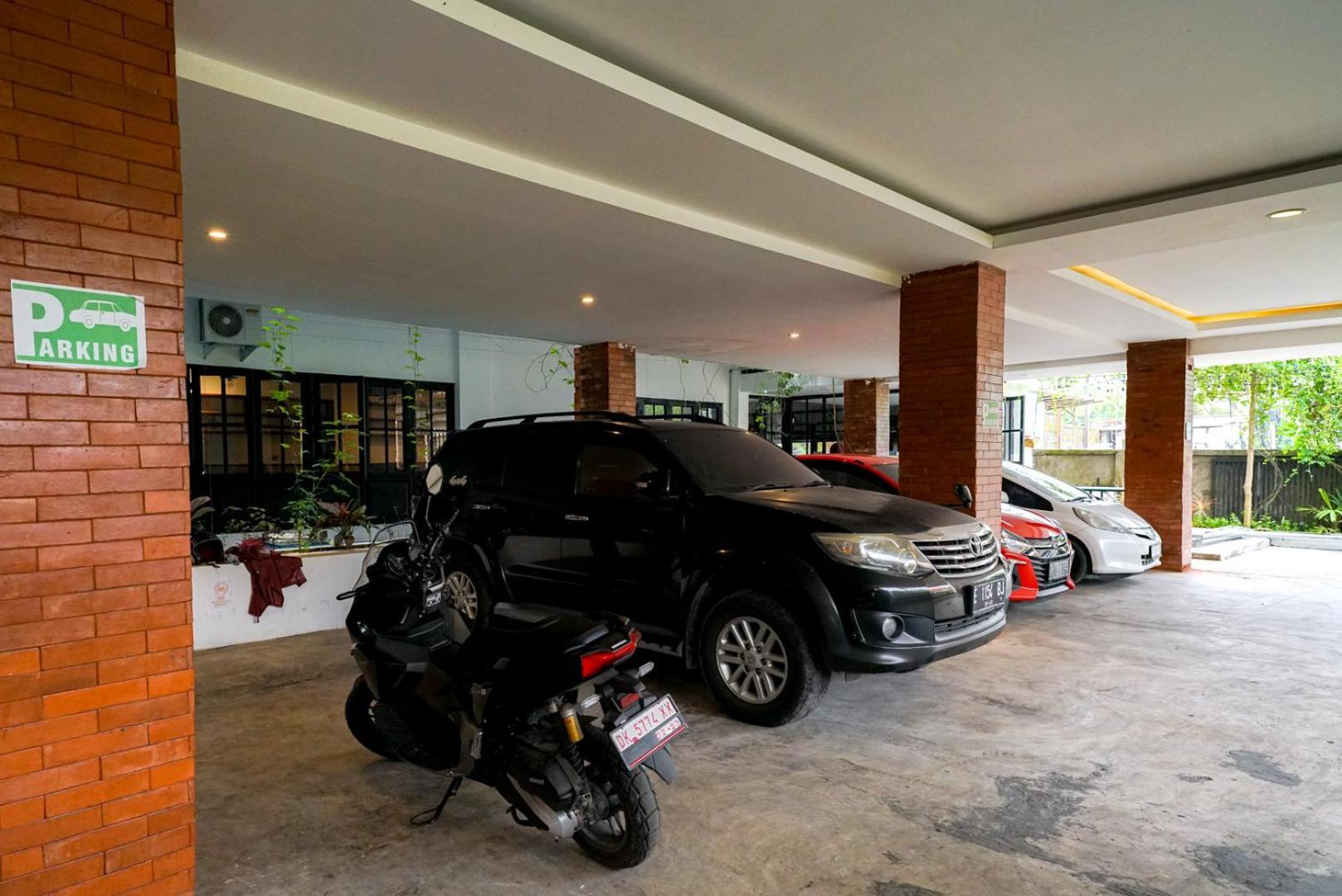 Urbanview Pecatu Residence Bali By Reddoorz อูงาซัน ภายนอก รูปภาพ